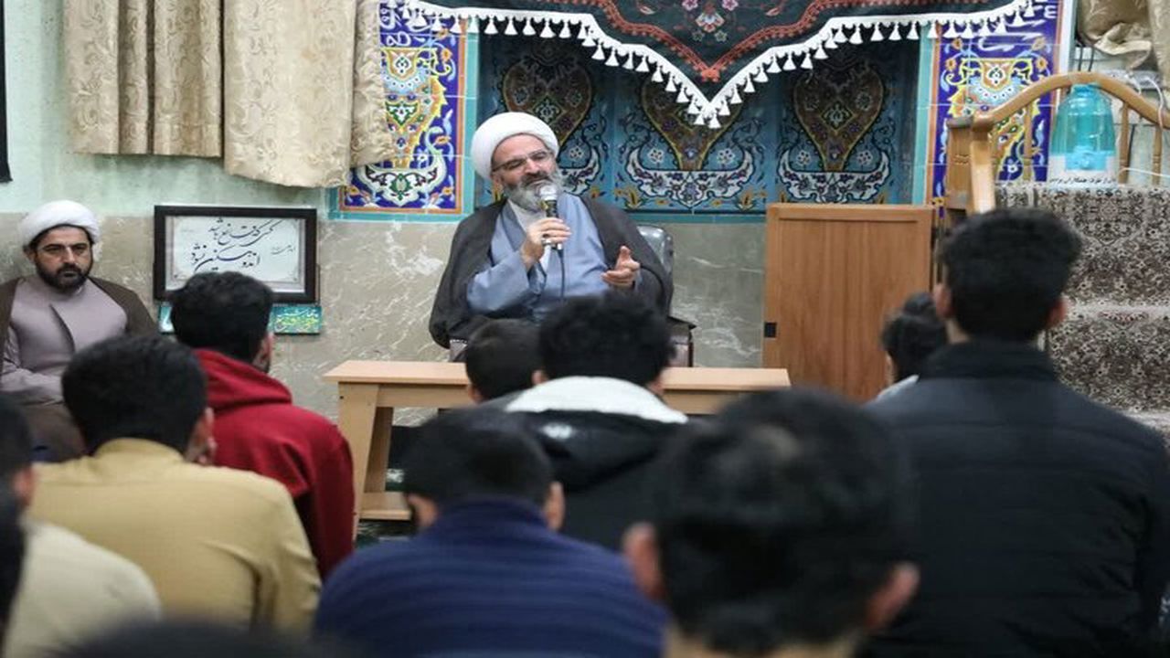 دغدغه سیاسی به معنای سیاسی کاری نیست