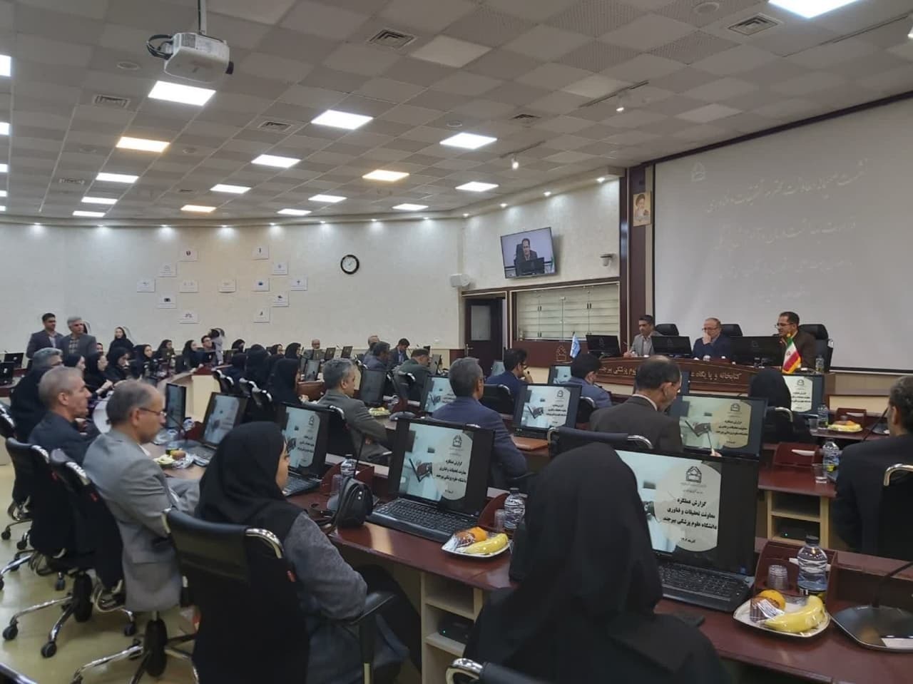 پژوهش دانشگاه‌ها در راستای حل مشکلات باشد
