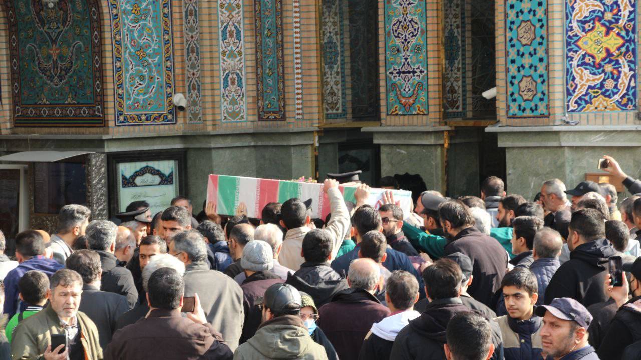 تشییع شهید مدافع حرم در تهران