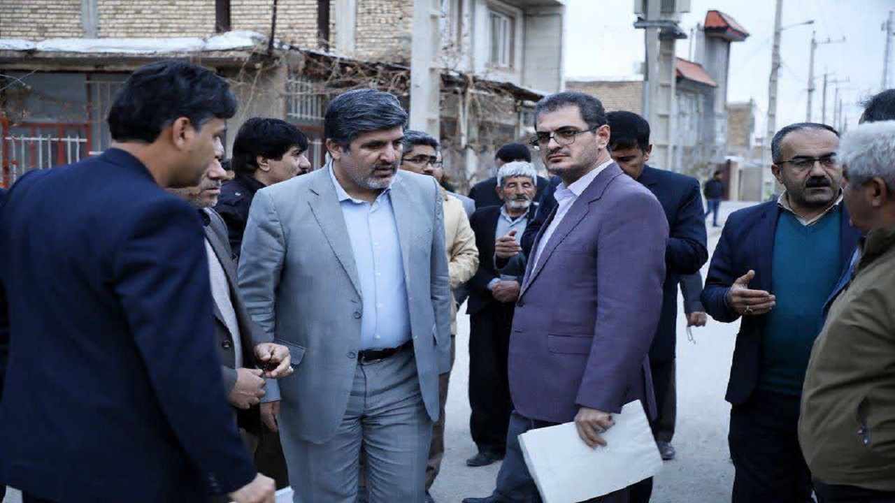 بازدید‌ میدانی استاندار کردستان  از روستای گنجی