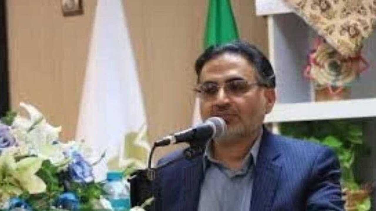 درب دفتر استاندار به روی همه مردم باز است