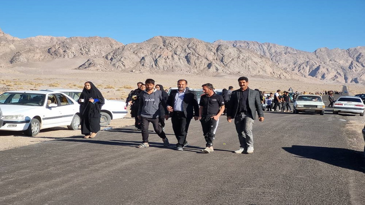 ۳۰ کیلومترپیاده روی به عشق حضرت زهرا(س)