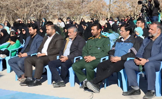 برگزاری همایش پیاده روی خانوادگی در مهردشت&nbsp;