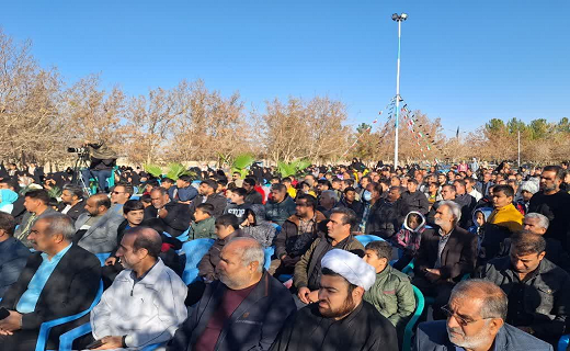 برگزاری همایش پیاده روی خانوادگی در مهردشت&nbsp;