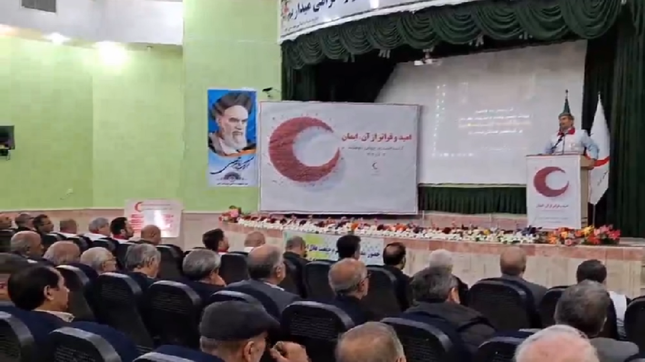 حضور به موقع امدادگران جمعیت هلال احمر آذربایجان شرقی در سیل اخیر اهر