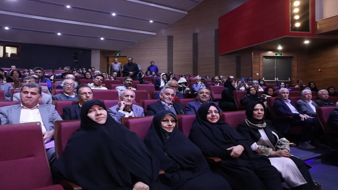 همایش دل عالم به کار خود پایان داد
