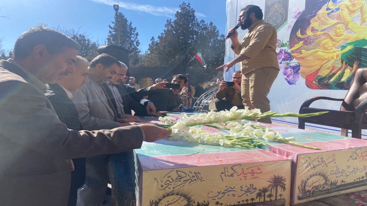 آیین وداع با پیکر مطهر دو شهید گمنام در شهرکرد