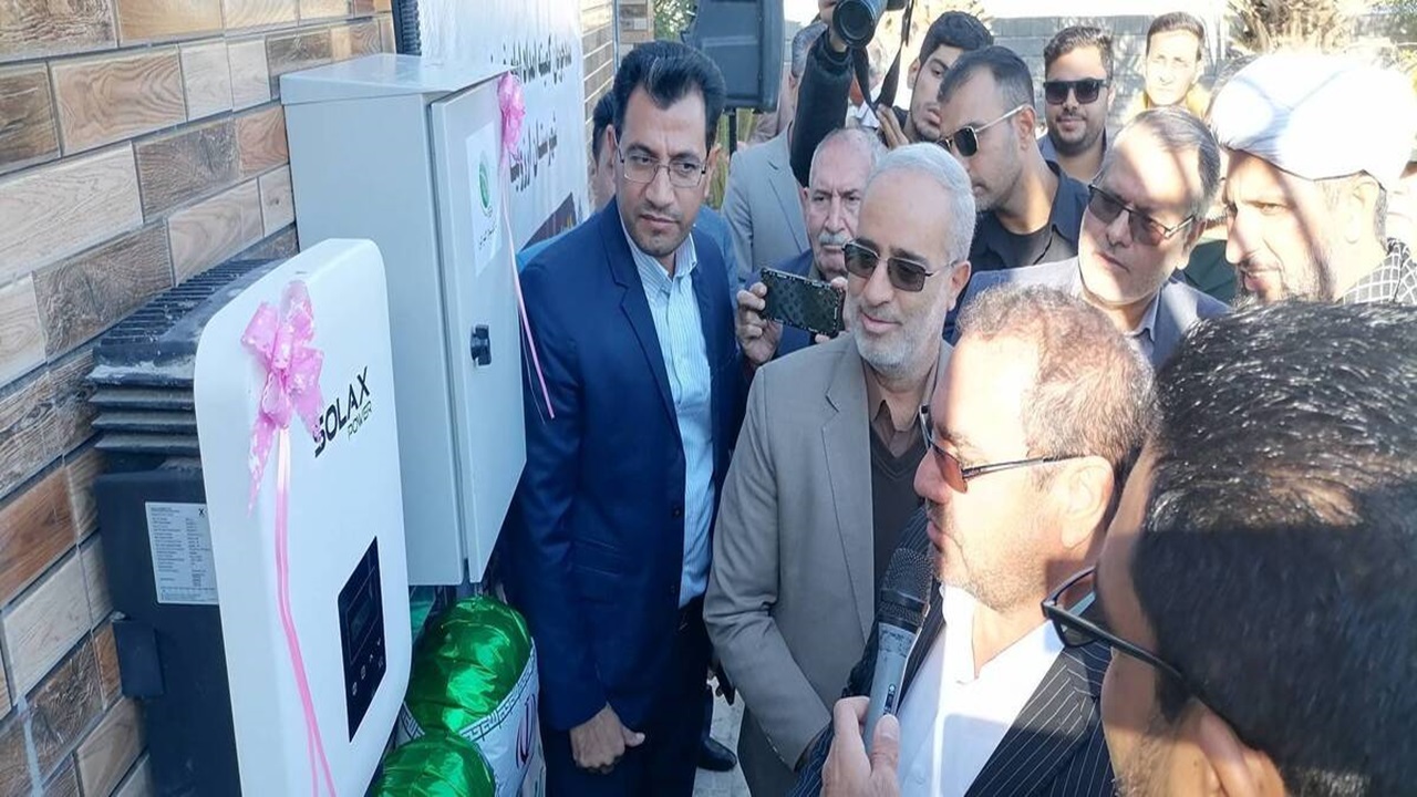 افتتاح ۲۰۰ طرح نیروگاه خورشیدی مددجویان کمیته امداد شهرستان ارزوئیه