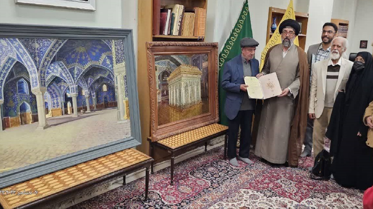 اهدای دو اثر نفیس نقاشی هنرمند نیشابوری به موزه رضوی