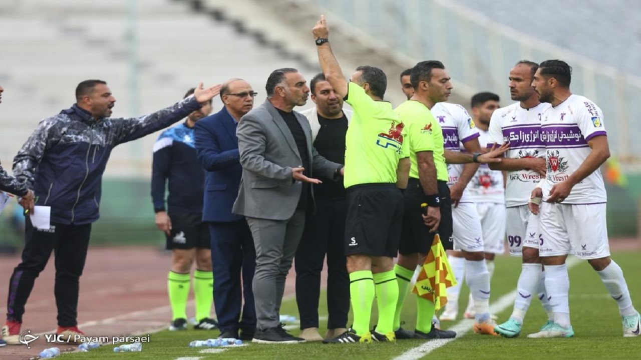 کارشناس داوری: گل پرسپولیس آفساید بود/ داور و کمک داور نمره قبولی نگرفتند