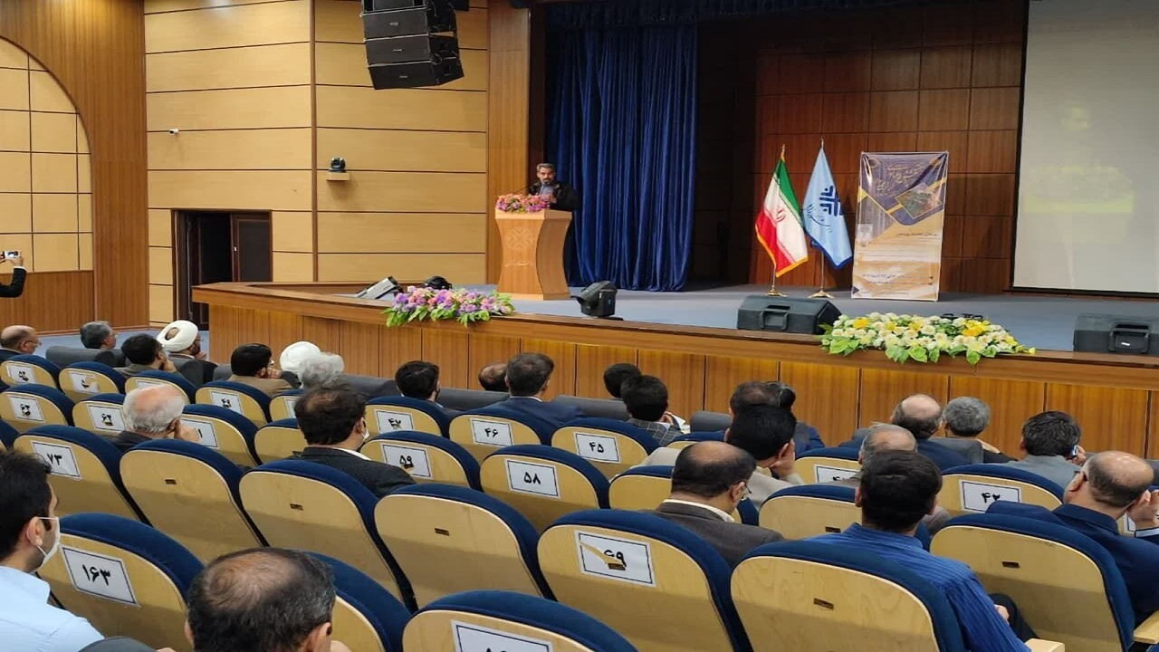 عبور از مسائل قومی و مذهبی لازمه رسیدن به توسعه در سیستان و بلوچستان است