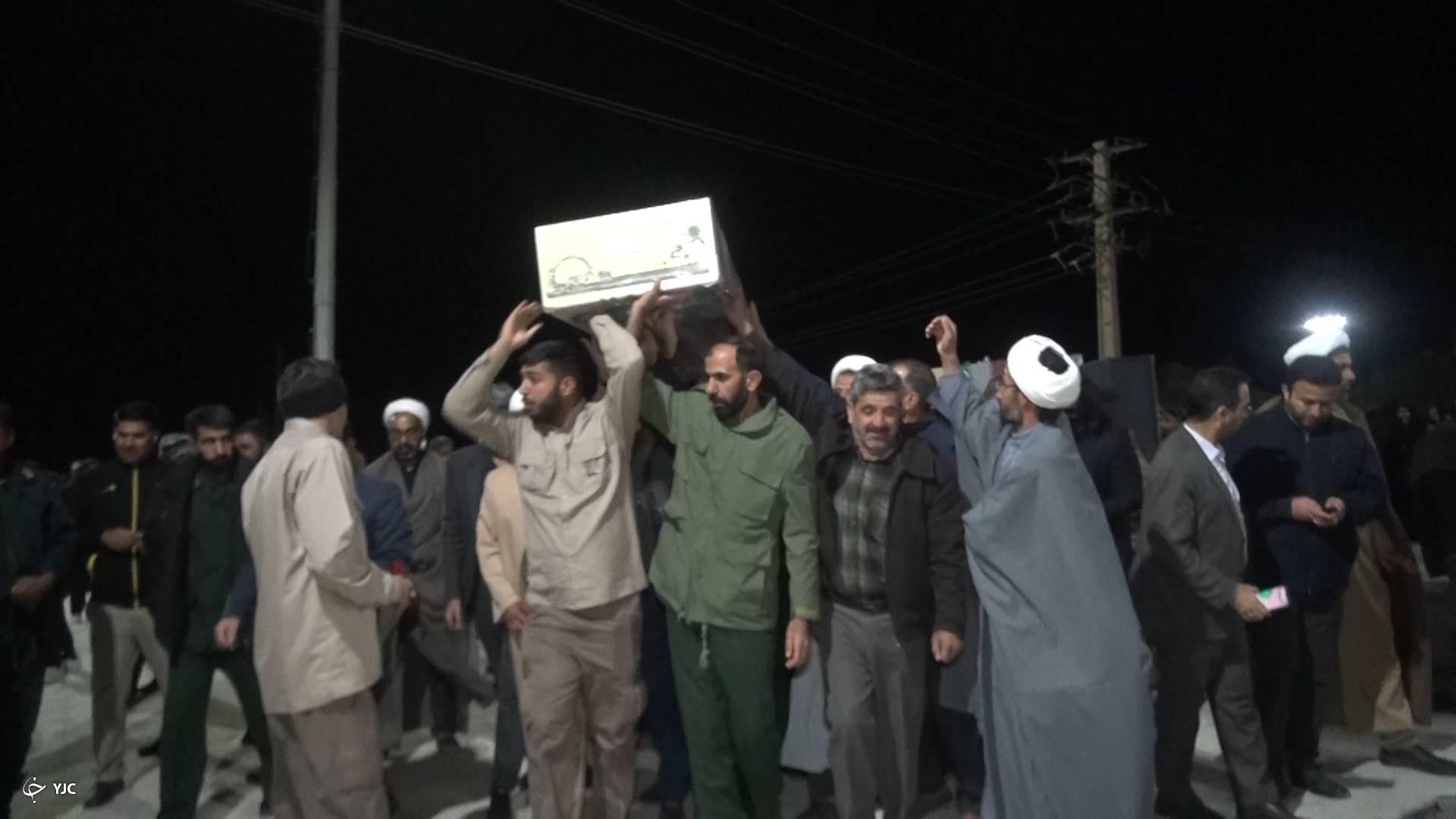 آیین استقبال از ۲ شهید گمنام در بم