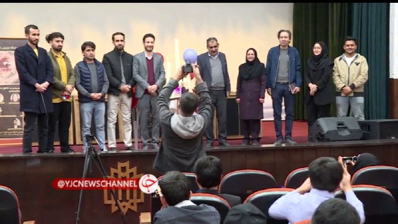 نقد و بررسی کتاب شعور سرگردان + فیلم