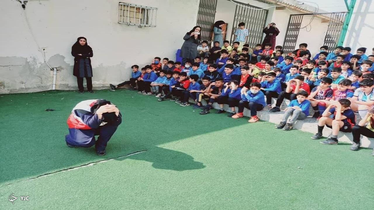 ۱۰ هزار دانش‌آموز در آذربایجان‌غربی عضو افتخاری هلال احمر هستند