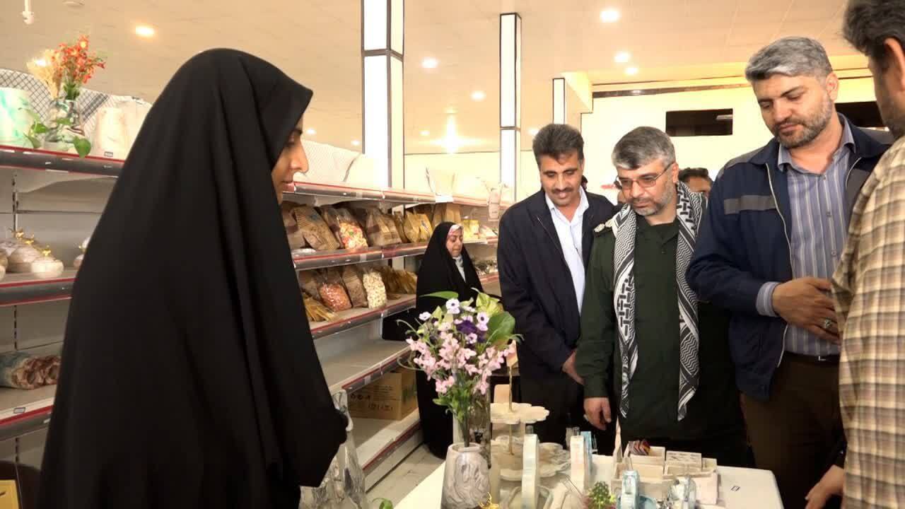 افتتاح نمایشگاه اقتصاد مقاومتی و توانمندسازی بانوان در بافق