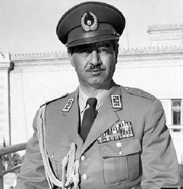 &nbsp;تیمور بختیار