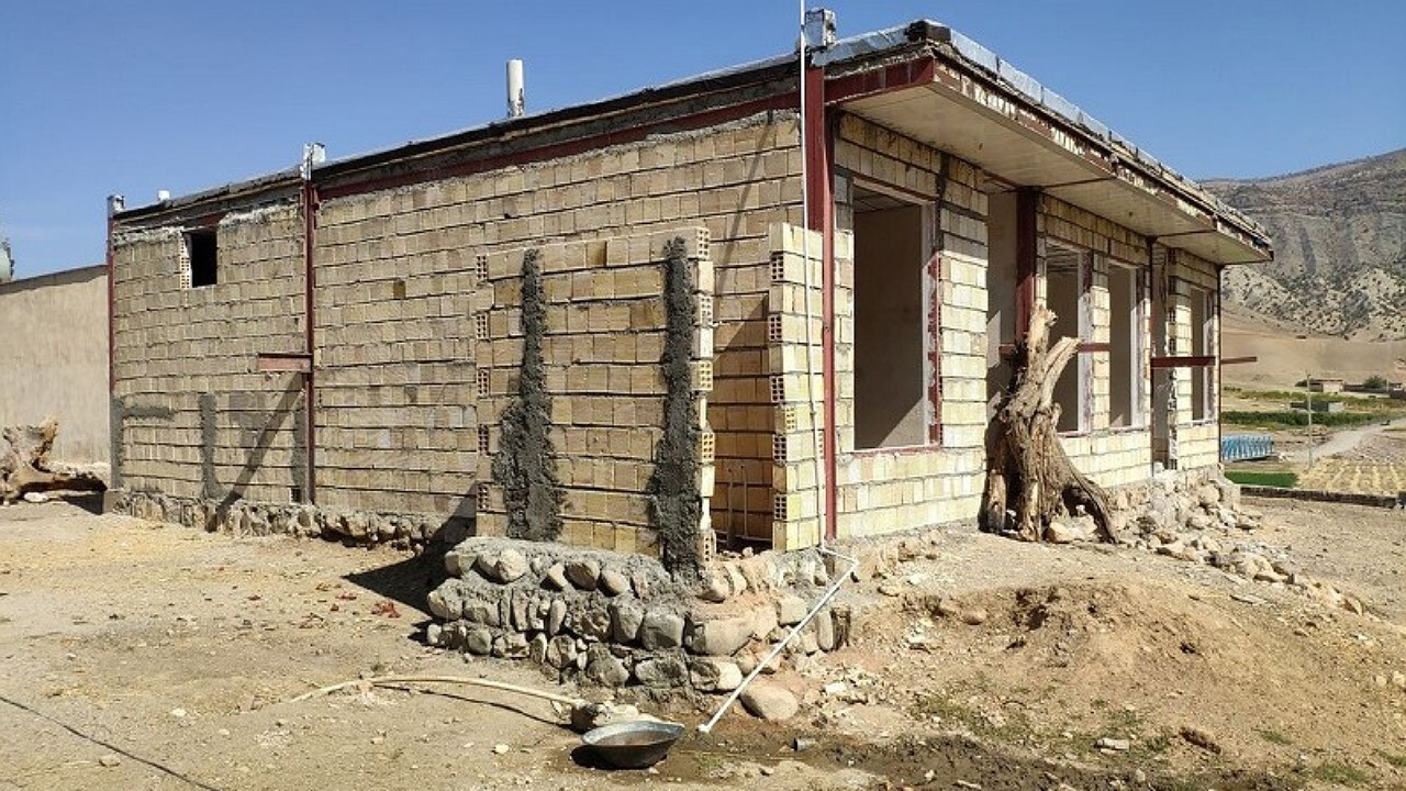 واگذاری ۱۸۹ قطعه زمین برای مسکن روستایی در روستای فرمان آباد تایباد