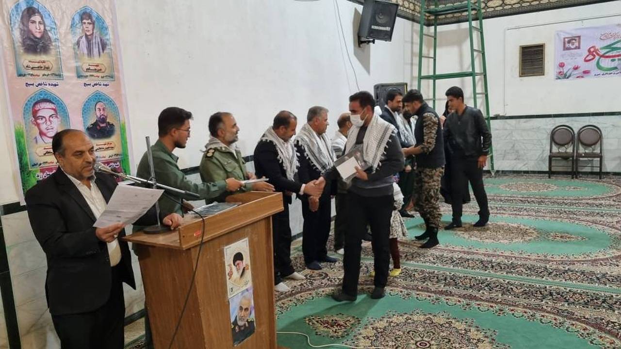 برگزاری گردهمایی بسیجیان در سی ریزِ زرند
