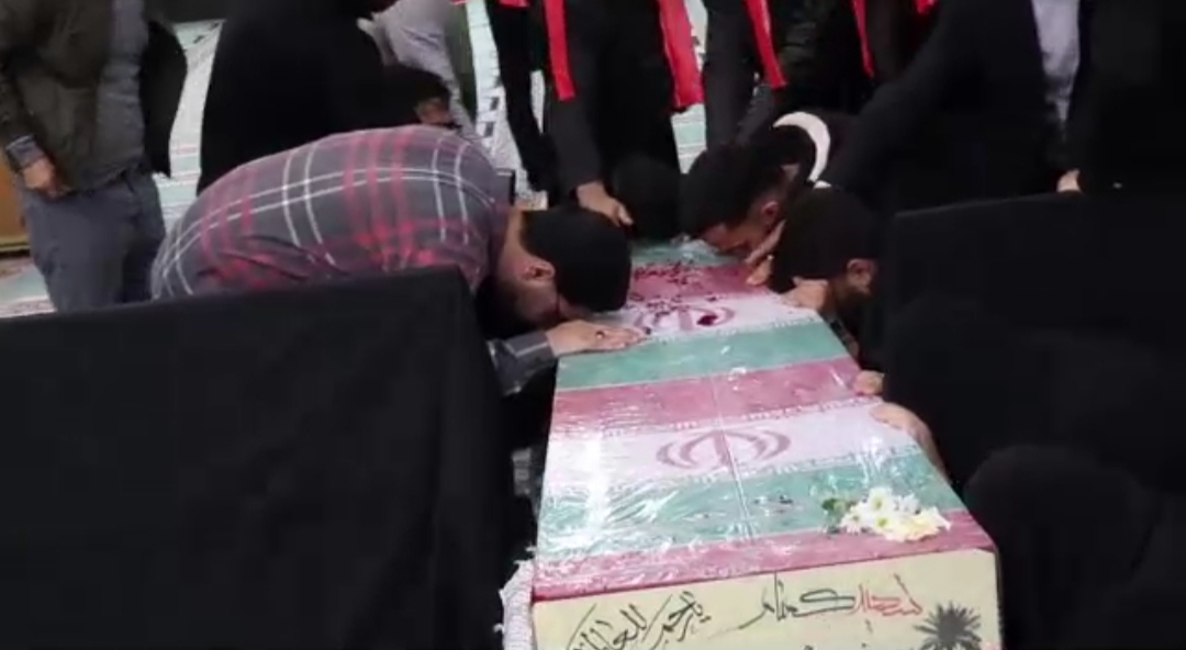 وداع دانشجویان دانشگاه صنعتی نوشیروانی بابل با شهید گمنام + فیلم