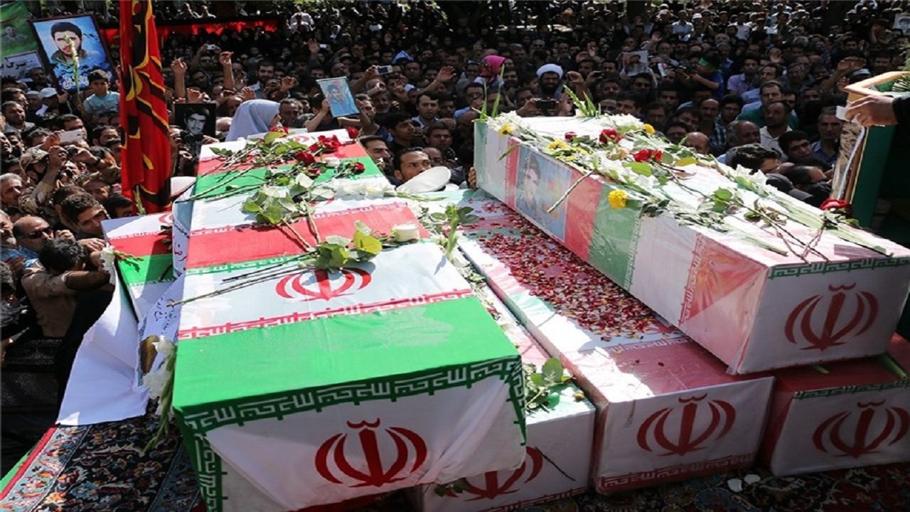 هرمزگانی ها میزبان پیکر مطهر ۶ شهید گمنام