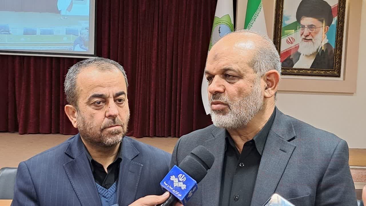 ادامه آتش سوزی در واحد تولید هیدروکربن/ فوم برای اطفا به خراسان جنوبی می‌آید
