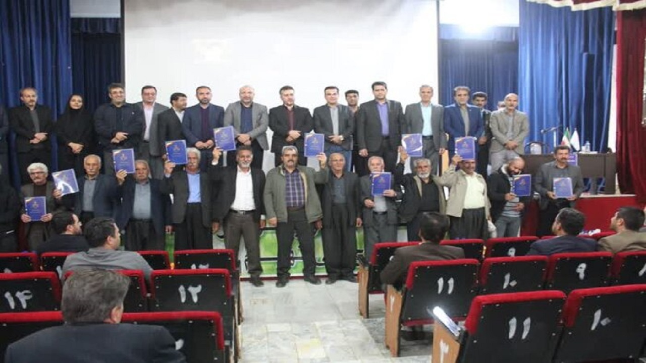تشکیل ۳۰ هزار پرونده جهت صدور سند مالکیت کشاورزان استان کرمانشاه