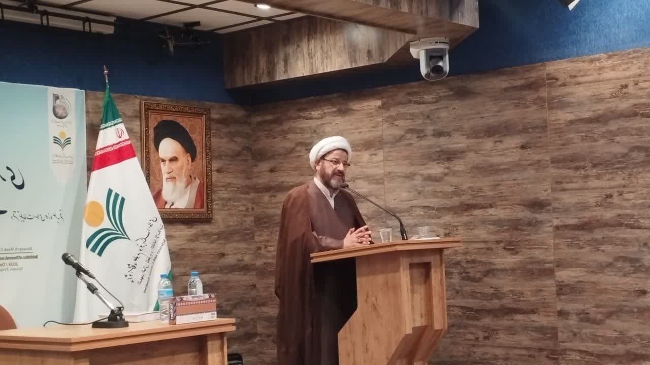 پیامد‌های تکنولوژی نوین در اولویت طرح‌های پژوهشی حوزه علمیه باشد
