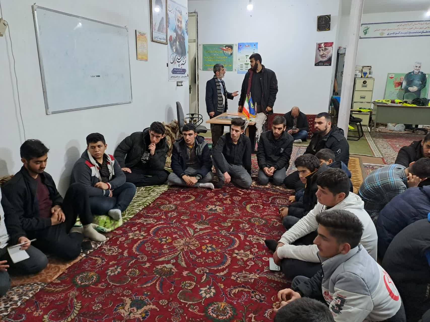 نوجوانان بسیجی