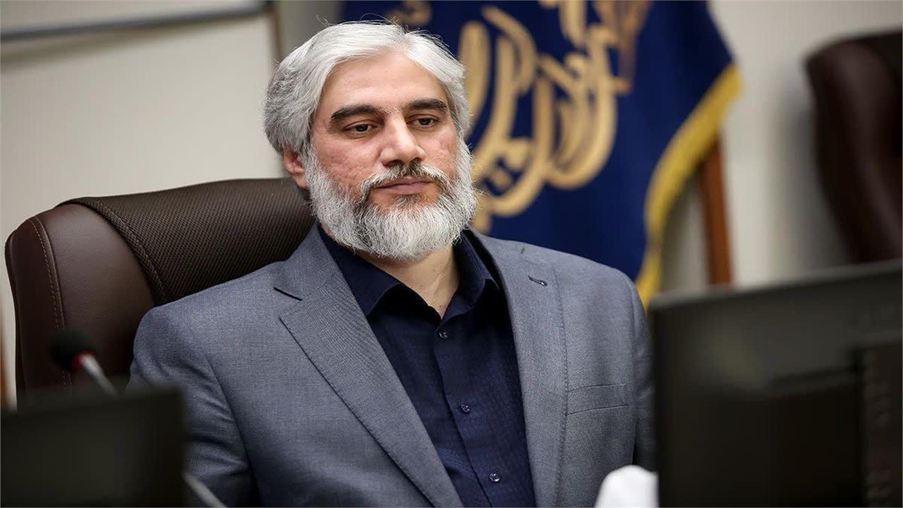 سه مجتمع تجاری در تهران نامشان را به فارسی تغییر دادند