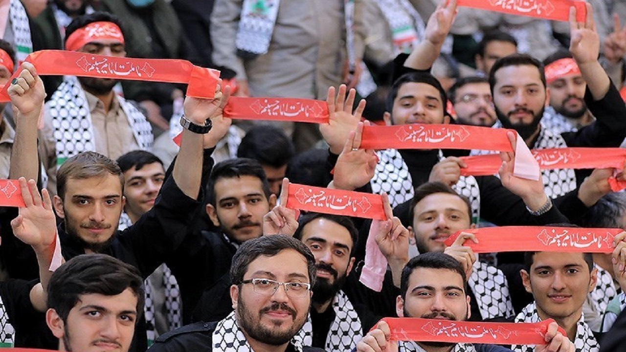 مطالبه‌گری چگونه به تحقق آرمان‌ها و گفتمان انقلاب اسلامی کمک می‌کند؟