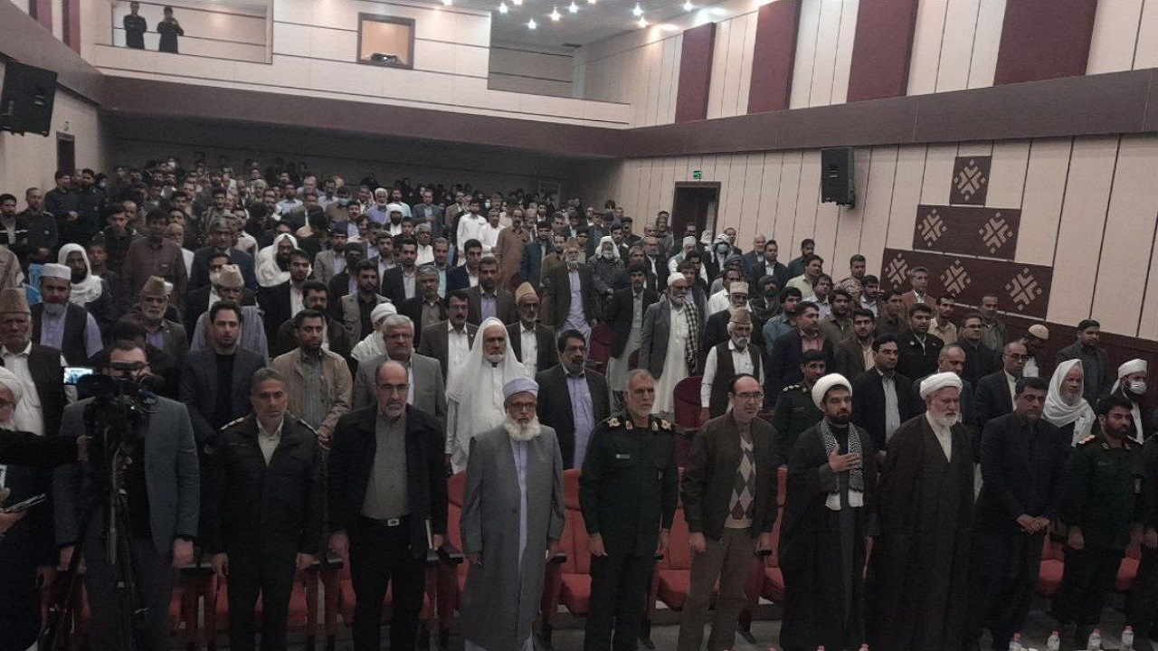 مولوی شهید عبدالواحد ریگی شخصیت تأثیرگذار وحدت و حل منازعات بود