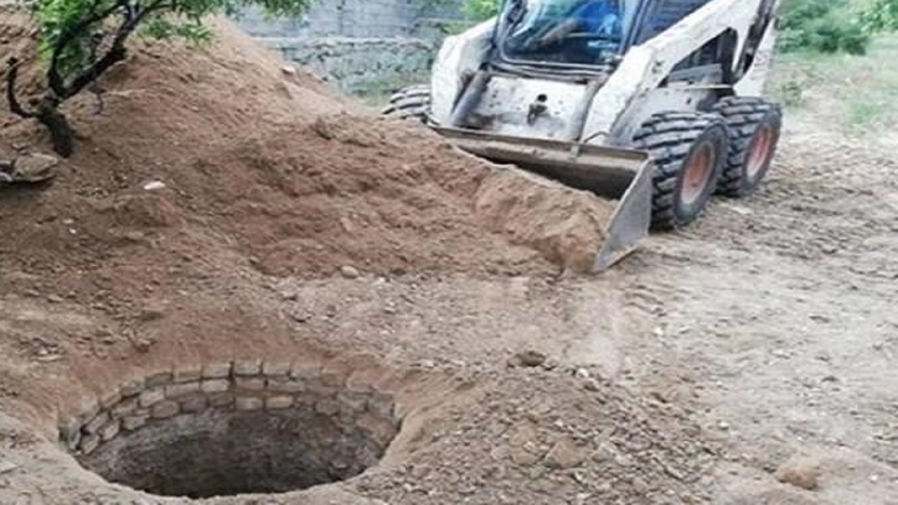 ۵ حلقه چاه غیرمجاز آب در گرمه مسدود شد