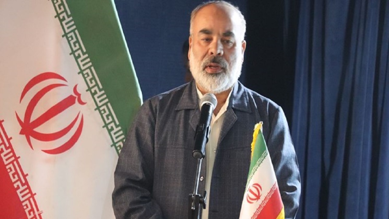 جوانان و نوجوانان برای مقابله با جنگ شناختی دشمن، به طور ویژه تلاش کنند
