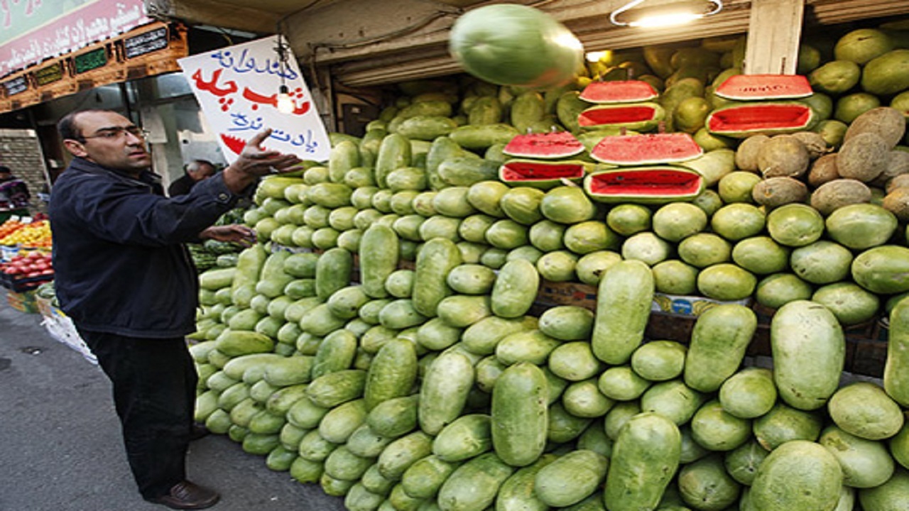 شعب سیار تعزیرات برای برخورد با گران فروشان شب یلدا در قم راه‌اندازی شد