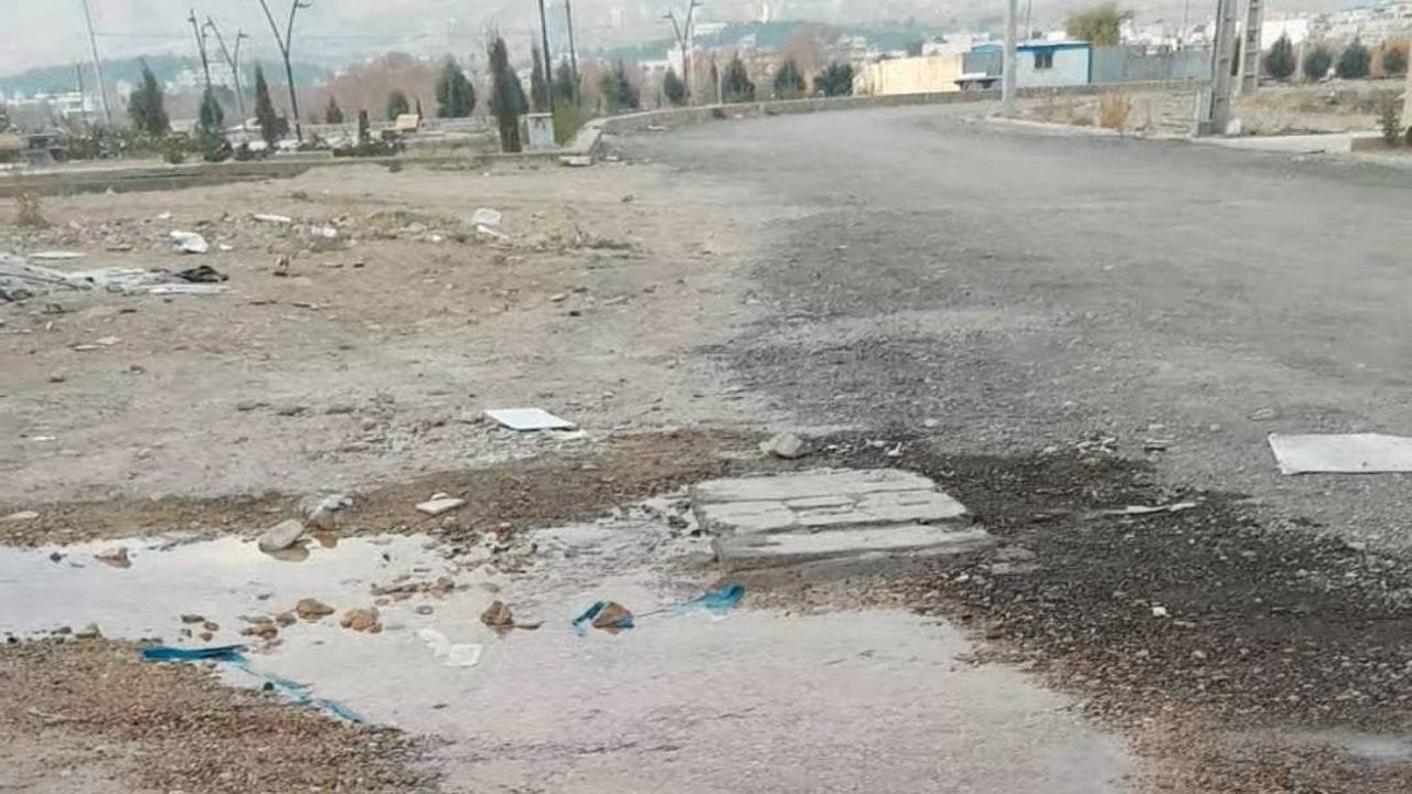 شکستگی لوله و هدر رفت آب این بار دغدغه شهروندان شیرازی شد + فیلم