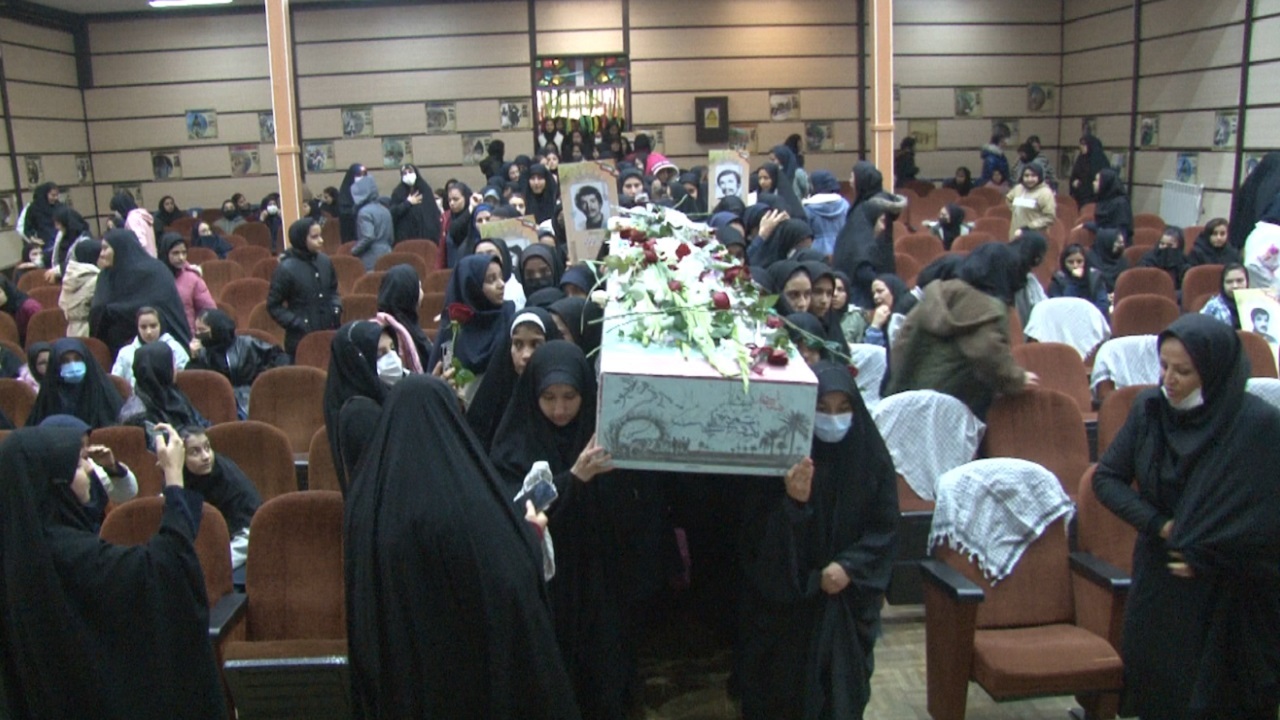 از شهید گمنام در مدارس دخترانه همدان استقبال شد