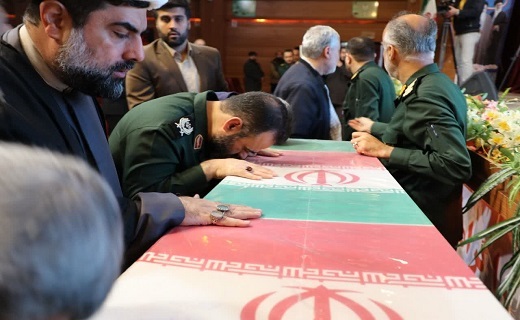 وداع با ۲ شهید گمنام وداع با ۲ شهید گمنام