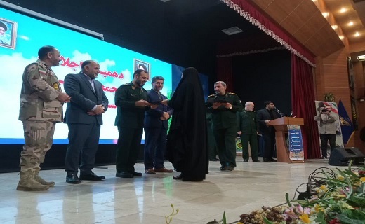 تجلیل از نخبگان بسبجی گیلان تجلیل از نخبگان بسبجی گیلان
