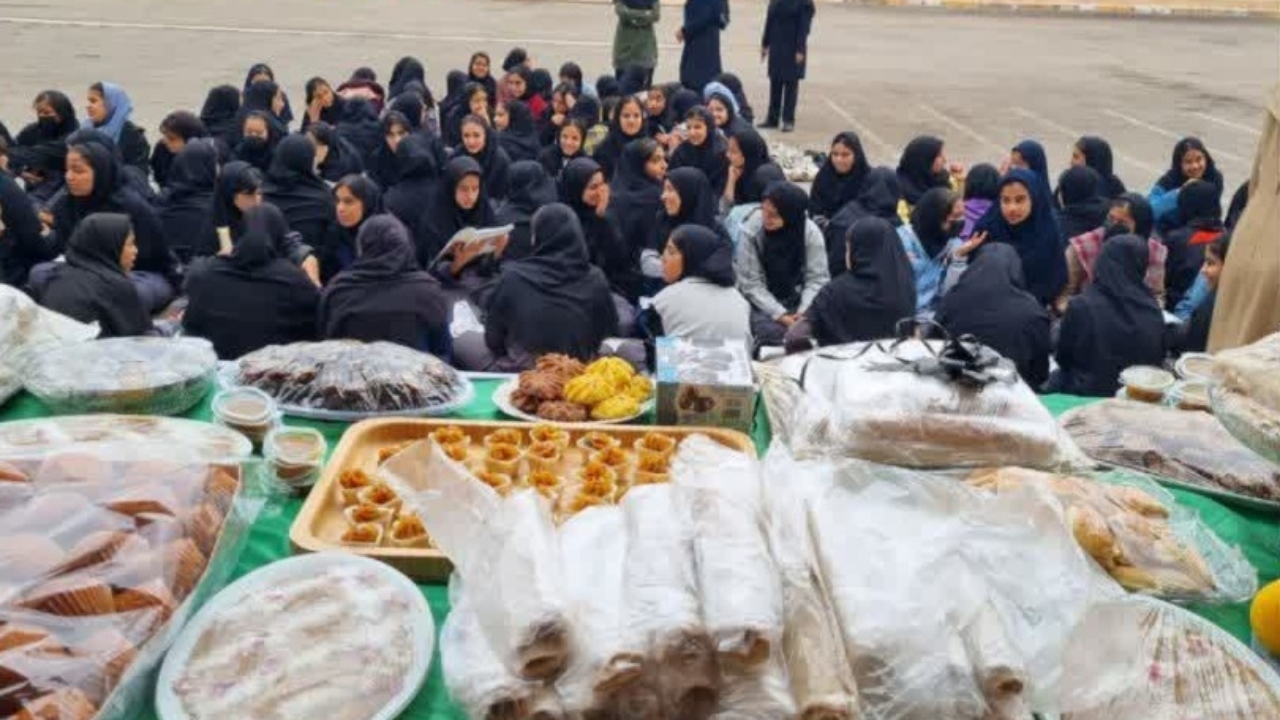 سوگواری دانش آموزان اروندی در آستانه سالروز شهادت حضرت فاطمه (س)