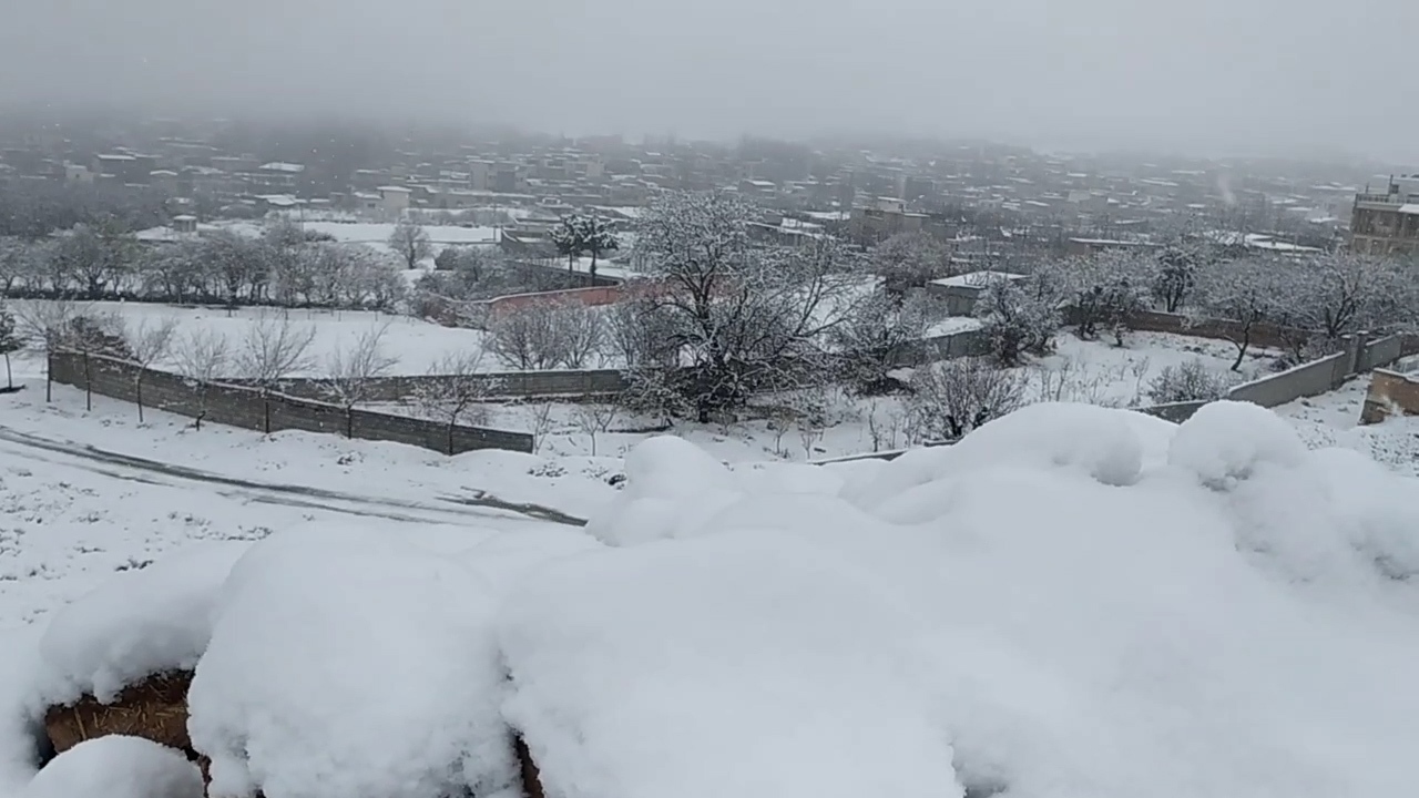 بارش باران و برف در استان اصفهان + عکس