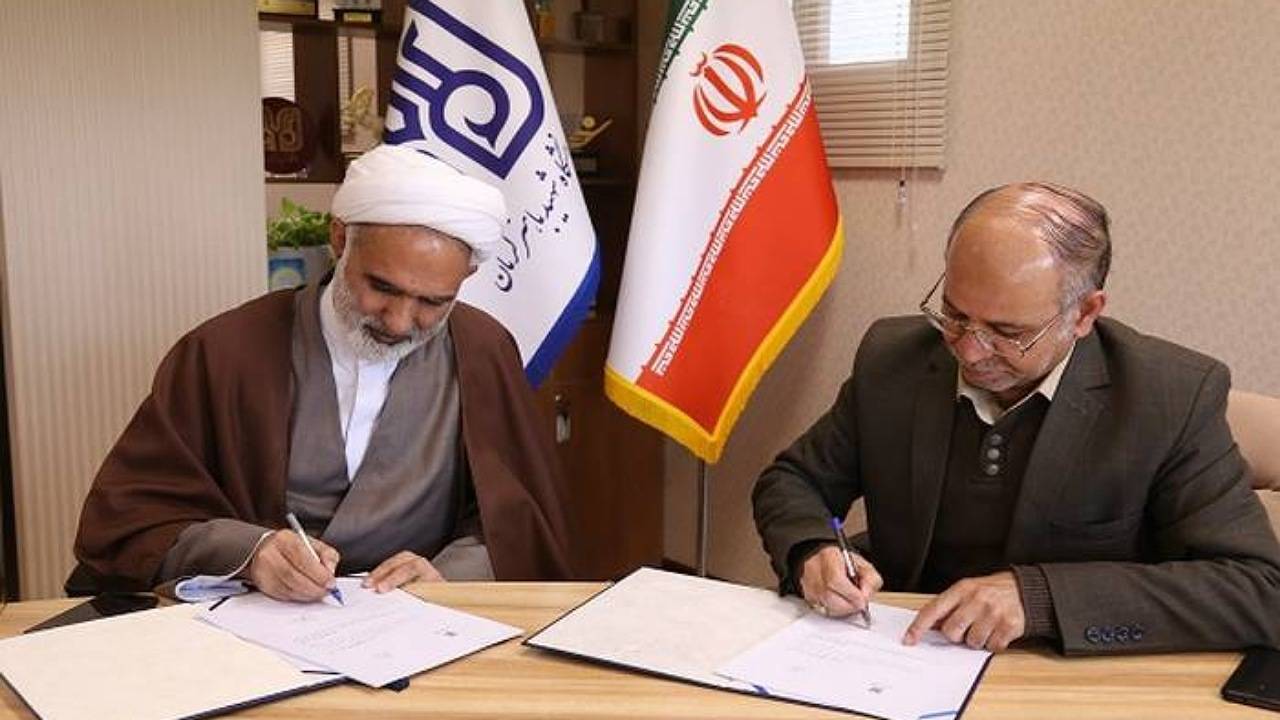 امضای تفاهم‌نامه همکاری بین دانشگاه باهنر و حوزه علمیه کرمان