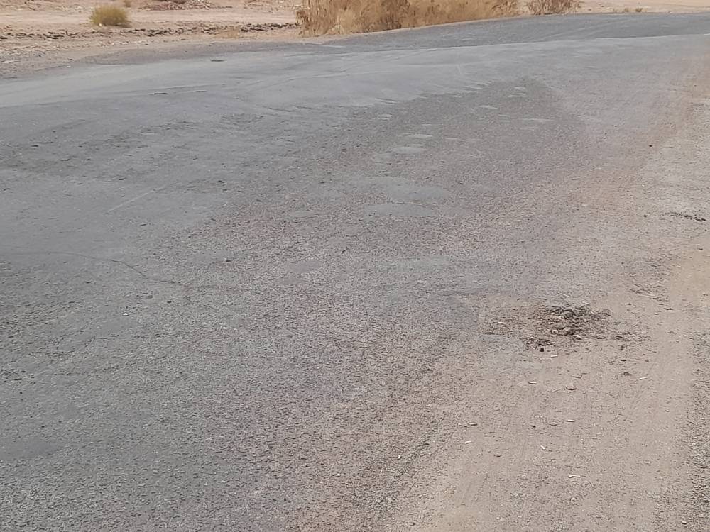 چاله های عمیق در جاده روستای باقرآباد