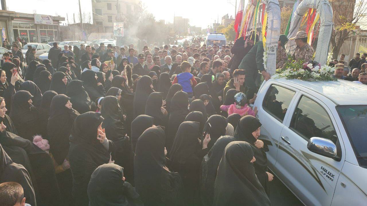 حضور بانوان در مراسم تشییع