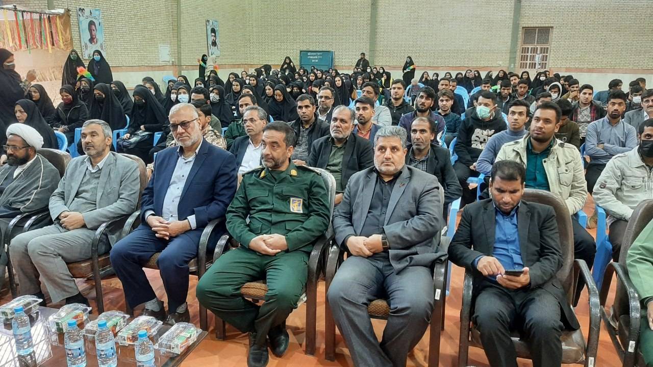 حضور اقشار مختلف در مراسم