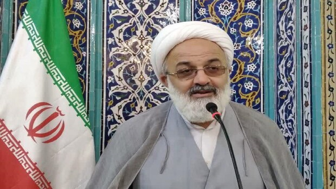 حذف شخصیت‌های انقلابی راهبرد دشمنان در قبال انقلاب است