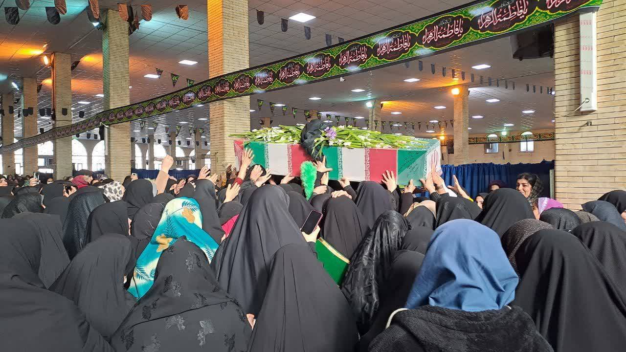 تشییع شهید گمنام توسط بانوان