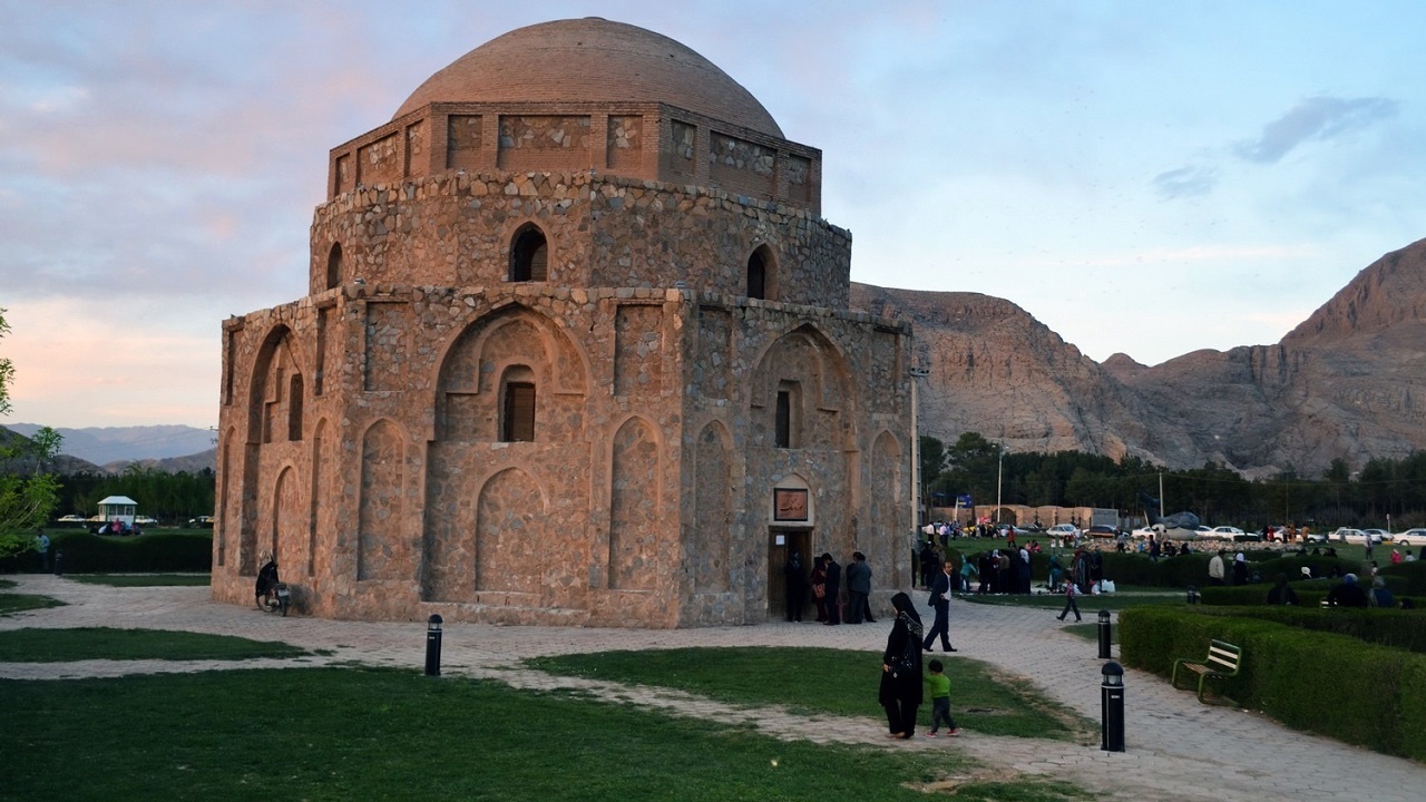 بازنگری حریم آثار تاریخی کرمان