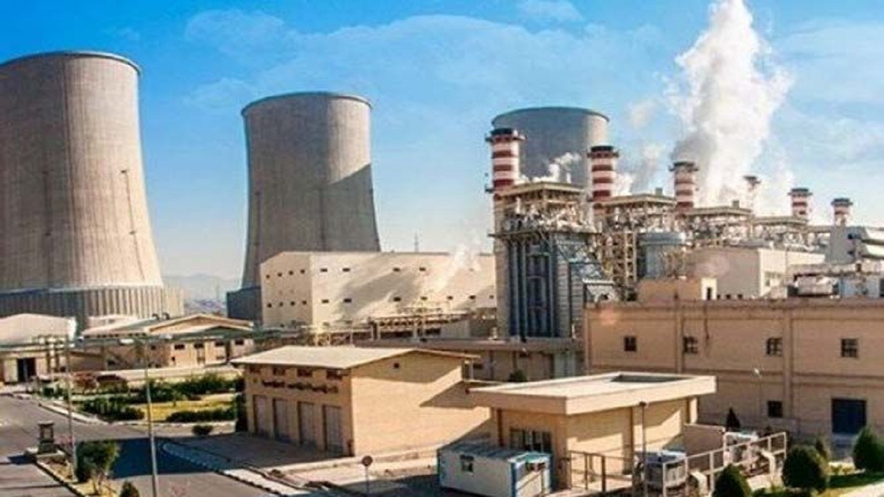 نیروگاه شازند در شبانه‌روز چهار میلیون لیتر مازوت می‌سوزاند