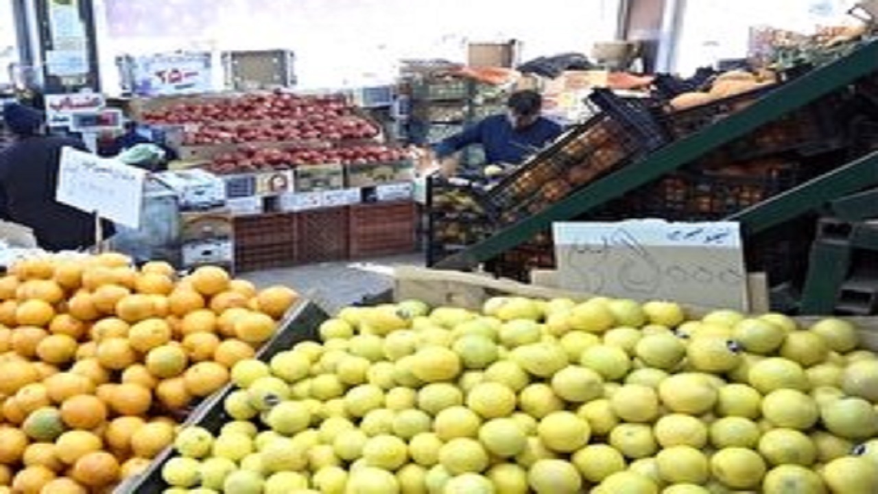 تداوم نظارت بر بازار میوه و تره بار شب یلدای قم
