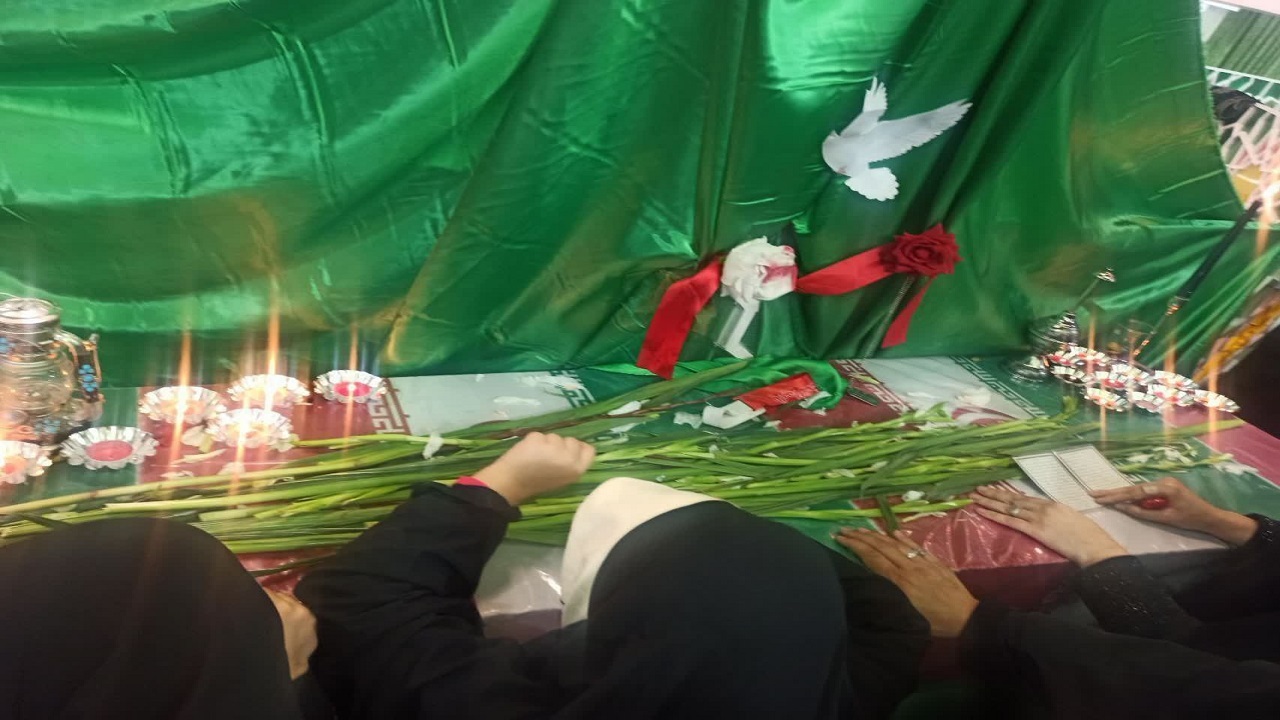 برگزاری مراسم شبی با شهدا در مهدیه سنندج